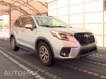2023 Subaru Forester Premium - miniatura 3