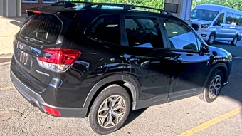 2023 Subaru Forester Premium - miniatura 4