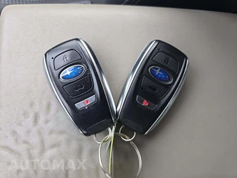 2023 Subaru Forester Premium - miniatura 5