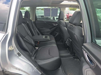 2023 Subaru Forester Premium - miniatura 13