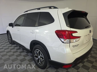 2023 Subaru Forester Premium - miniatura 6