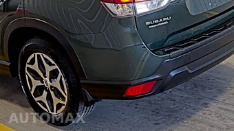 2023 Subaru Forester Premium - miniatura 10