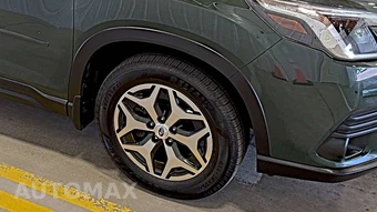 2023 Subaru Forester Premium - miniatura 8