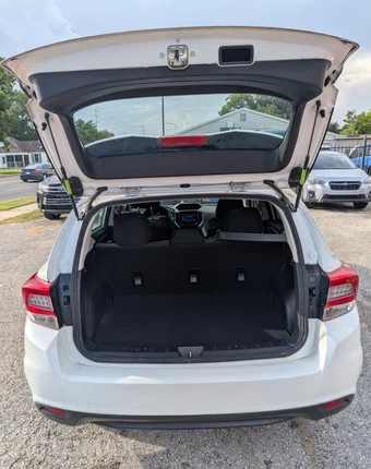 2023 Subaru Impreza 5-Door Hatchback - miniatura 8