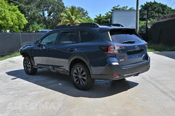 2023 Subaru Outback Onyx Edition - miniatura 5