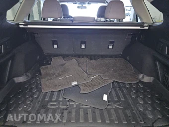 2023 Subaru Outback Premium - miniatura 17