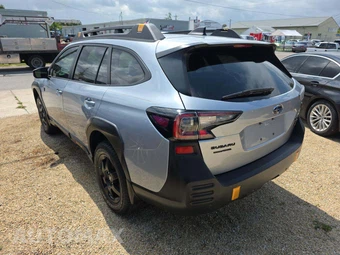 2023 Subaru Outback Wilderness - miniatura 2