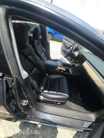 2023 Tesla Model 3 Long Range – miniatura 18