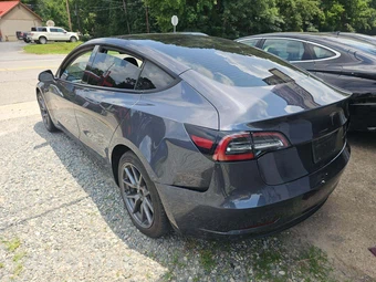 2023 Tesla Model 3 Long Range – miniatura 2