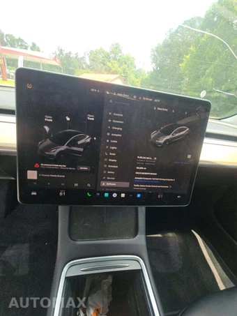 2023 Tesla Model 3 Long Range – miniatura 9