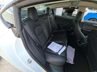 2023 Tesla Model 3 Long Range - miniatura 16