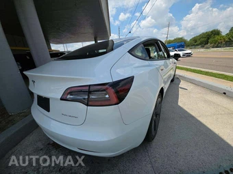 2023 Tesla Model 3 Long Range - miniatura 3