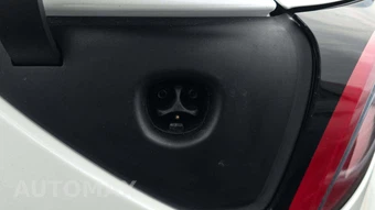 2023 Tesla Model 3 Long Range - miniatura 18