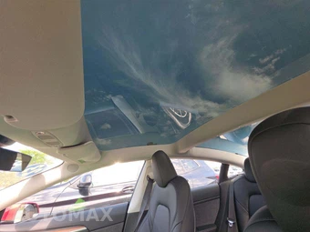 2023 Tesla Model 3 Long Range - miniatura 11