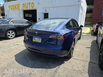 2023 Tesla Model 3 Long Range - miniatura 3