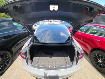 2023 Tesla Model 3 Performance - miniatura 14