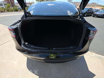 2023 Tesla Model 3 Performance - miniatura 11