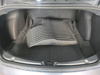 2023 Tesla Model 3 Performance - miniatura 16