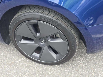 2023 Tesla Model 3 Standard Range – miniatura 22