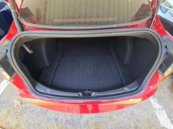 2023 Tesla Model 3 Standard Range - miniatura 14