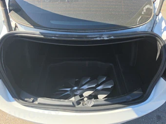 2023 Tesla Model 3 Standard Range - miniatura 17