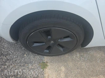 2023 Tesla Model 3 Standard Range - miniatura 10