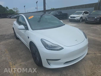 2023 Tesla Model 3 Standard Range - miniatura 3