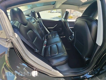 2023 Tesla Model 3 Standard Range - miniatura 13