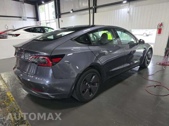 2023 Tesla Model 3 Standard Range - miniatura 3