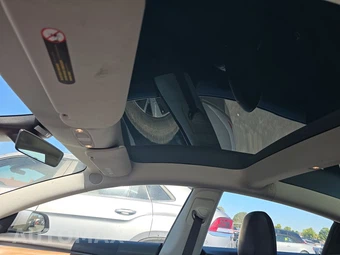 2023 Tesla Model 3 Standard Range - miniatura 14