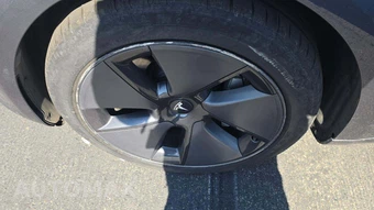 2023 Tesla Model 3 Standard Range - miniatura 22