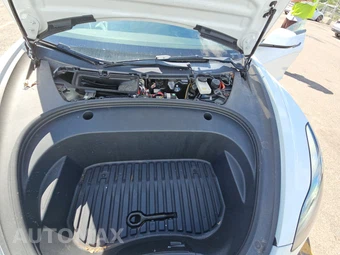 2023 Tesla Model 3 Standard Range - miniatura 15