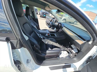 2023 Tesla Model 3 Standard Range - miniatura 8