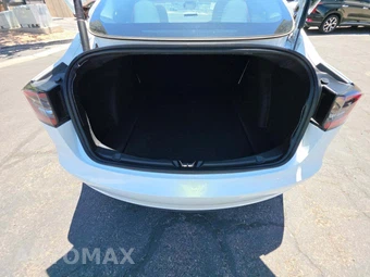 2023 Tesla Model 3 Standard Range - miniatura 11