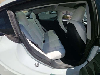 2023 Tesla Model 3 Standard Range - miniatura 13