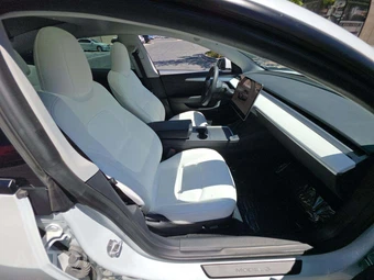 2023 Tesla Model 3 Standard Range - miniatura 15