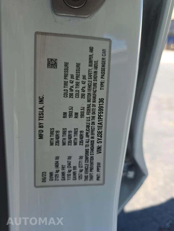 2023 Tesla Model 3 Standard Range - miniatura 2