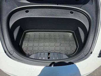 2023 Tesla Model 3 Standard Range - miniatura 24