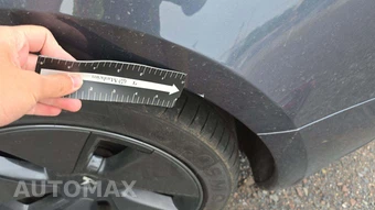 2023 Tesla Model 3 Standard Range – miniatura 30