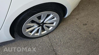2023 Tesla Model 3 Standard Range - miniatura 20