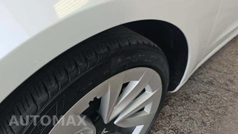 2023 Tesla Model 3 Standard Range - miniatura 22