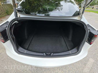 2023 Tesla Model 3 Standard Range – miniatura 14