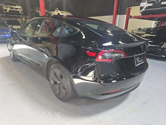 2023 Tesla Model 3 Standard Range - miniatura 2