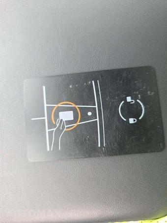 2023 Tesla Model 3 Standard Range - miniatura 8
