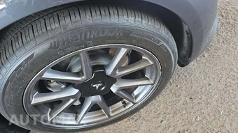 2023 Tesla Model 3 Standard Range - miniatura 27