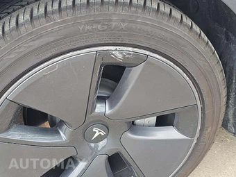 2023 Tesla Model 3 Standard Range - miniatura 25