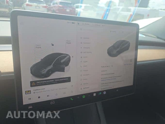 2023 Tesla Model 3 Standard Range - miniatura 9