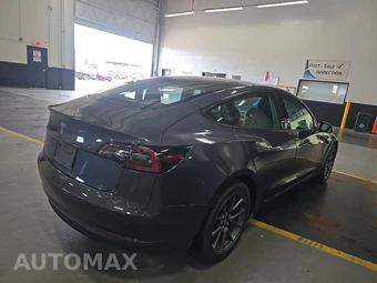 2023 Tesla Model 3 Standard Range - miniatura 4