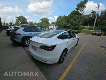 2023 Tesla Model 3 Standard Range - miniatura 3