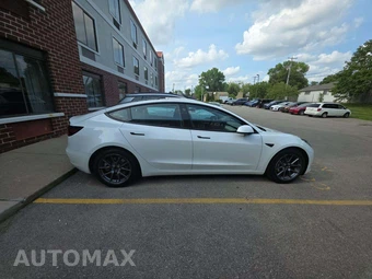 2023 Tesla Model 3 Standard Range - miniatura 4